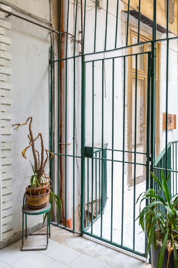 Art Apartment At Sanita By Wonderful Italy 나폴리 외부 사진